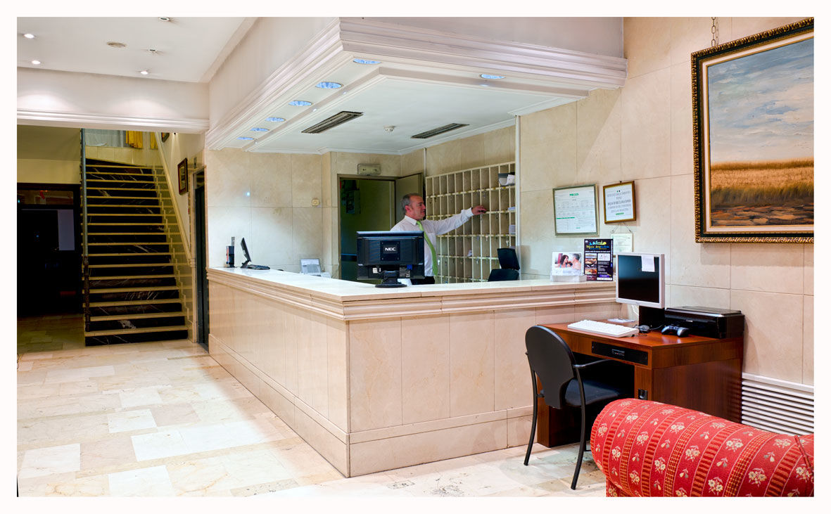 Hotel Alcantara Caceres Exterior photo